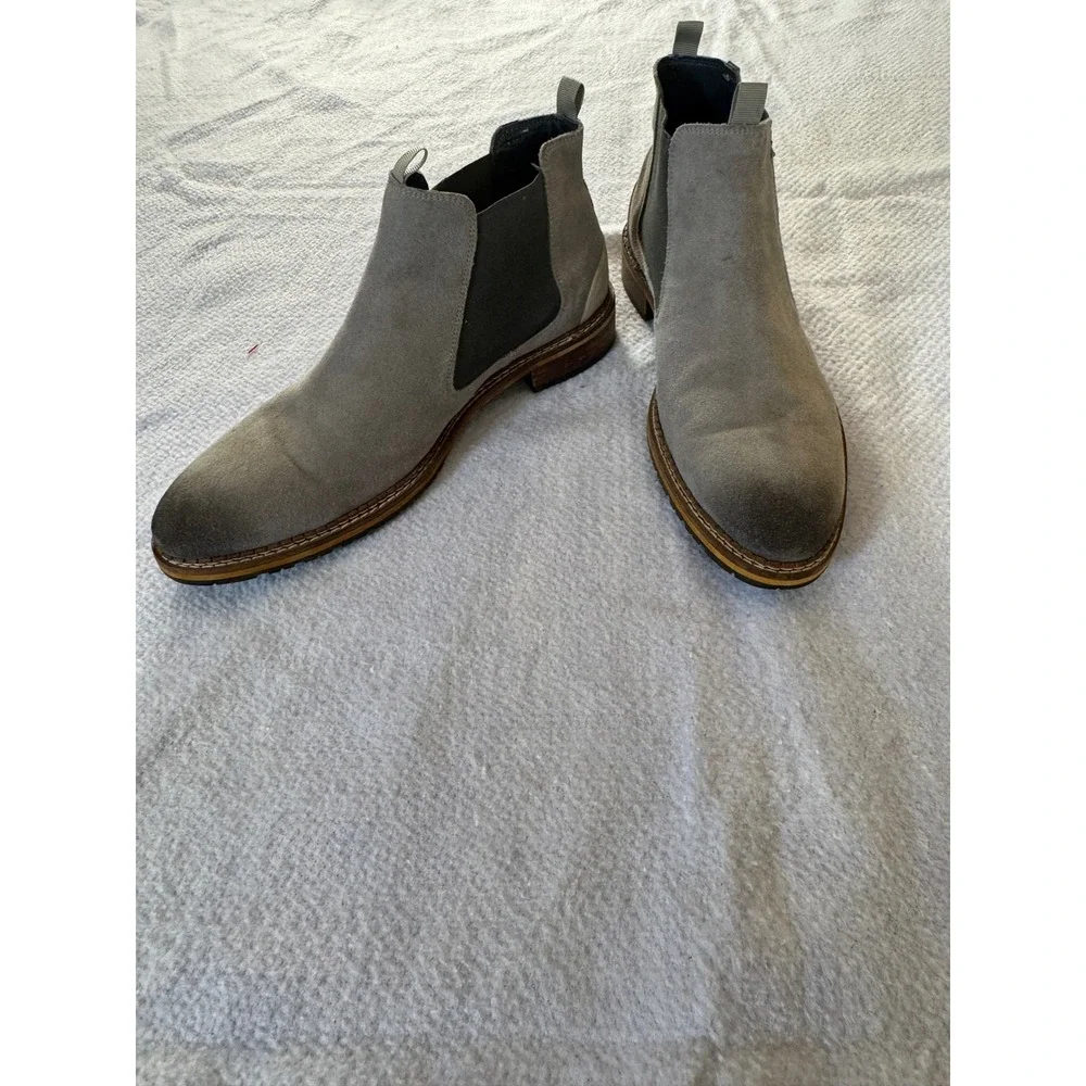 Vintage Foundry Co Mens Grey Suede Chelsea Boots Buckle Detail VF1164 Size 10.5